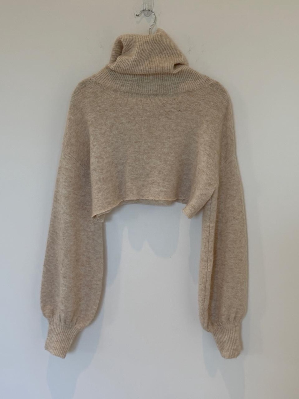 Guess cream cropped turtleneck sweater